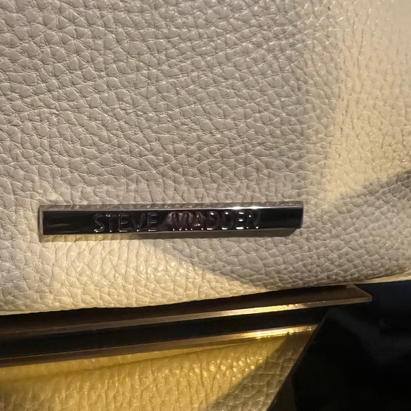 Steve Madden Beige Crossbody in Pastel Yellow with Silver Accents - Picture 15 of 15